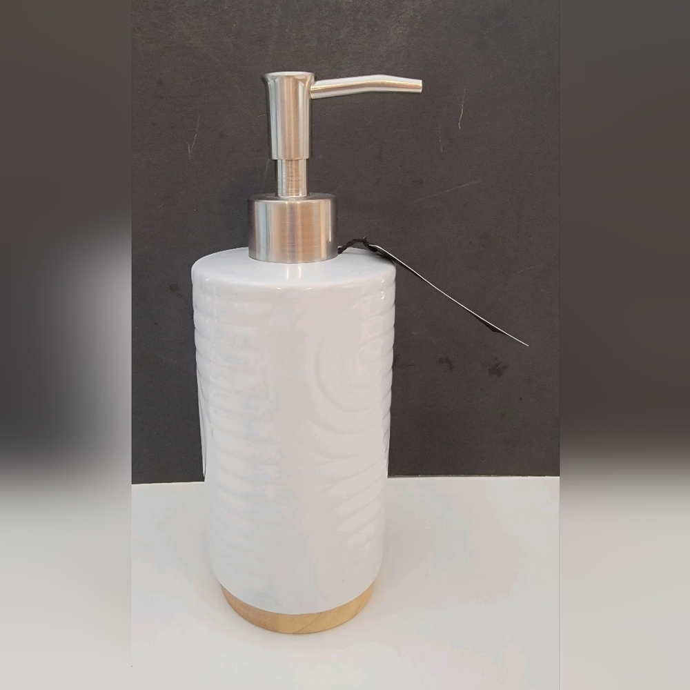 New DKNY White Swirl Ceramic Soap Dispenser w/ Polished Silver Pump